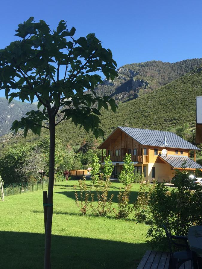 Les Chalets Fleurs De France - Kota Saint-Dalmas Екстериор снимка